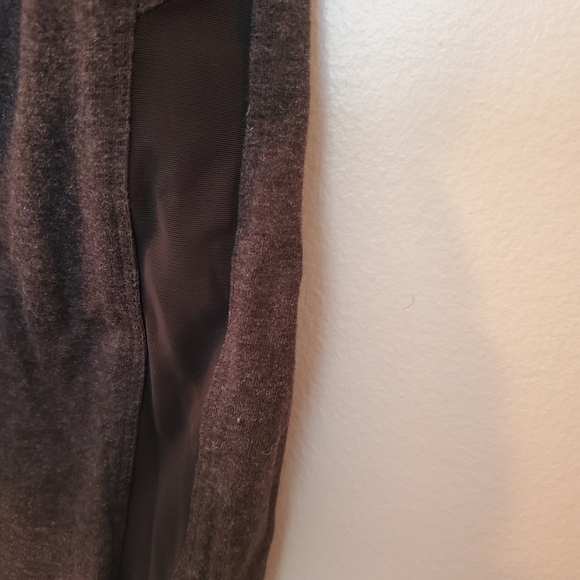 Victoria's Secret VSX Sport | Black Capri Legging - Picture 6 of 8